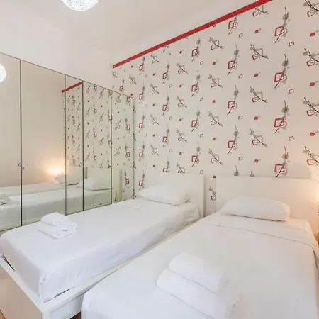 Διαμέρισμα Luxury 3 Bedrooms - B